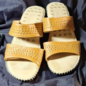 BAMBOO brown jeweled comfort sandals 7.5